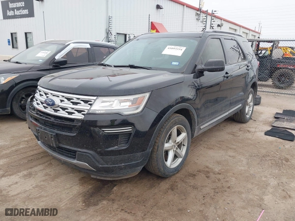 2019 Ford Explorer XLT with VIN 1FM5K7D87KGB38214, listed as a IAAI auction lot 41093334 with 114,985 mi miles. Bid and sale history available at carsss.com. Image 18.