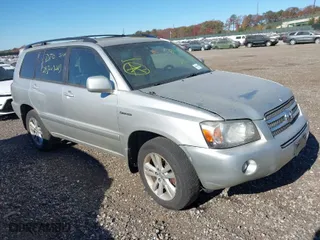 2006 Toyota Highlander Hybrid with VIN JTEEW21A760003988, listed as a IAAI auction lot 40825337 with 999,999 mi miles. Bid and sale history available at carsss.com. Image 1.
