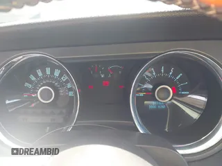 2013 Ford Mustang V6 с VIN 1ZVBP8AM2D5255551, выставлен на аукционе IAAI как лот 42587289 с пробегом 118 606 миль миль и . История ставок и продаж доступна на DreamBid. Изображение 7.