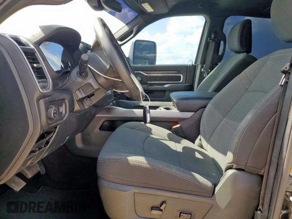 2024 Ram 2500 Big Horn with VIN 3C6UR5DL3RG119413, listed as a Copart auction lot 62002235 with 33,197 mi miles and Salvage title. Bid and sale history available at DreamBid. Image 7.