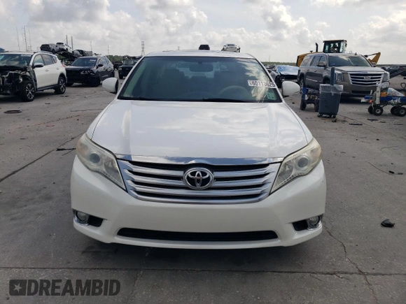 2012 Toyota Avalon with VIN 4T1BK3DB9CU442350, listed as a Copart auction lot 60113625 with 209,260 mi miles and Salvage title. Bid and sale history available at DreamBid. Image 5.