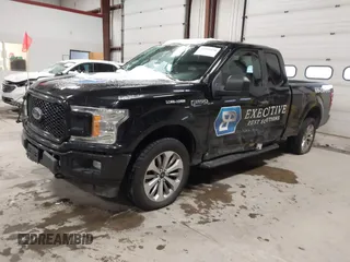 2018 Ford F-150 XL z VIN 1FTEX1EP8JFA84774, wystawiony jako IAAI lot #41253538 z przebiegiem 178 457 mil mil oraz . Historia ofert i sprzedaży dostępna na DreamBid. Obrazek 2.