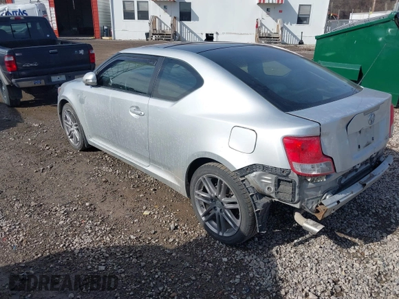 2012 Scion tC z VIN JTKJF5C73C3041811, wystawiony jako IAAI lot #41649126 z przebiegiem 188 685 mil mil oraz . Historia ofert i sprzedaży dostępna na DreamBid. Obrazek 3.