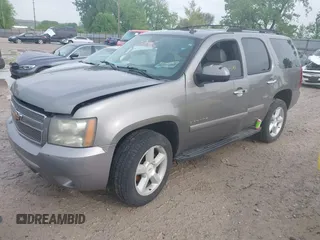 2007 Chevrolet Tahoe LTZ z VIN 1GNFK13047J273945, wystawiony jako IAAI lot #42217598 z przebiegiem Nie podano mil oraz . Historia ofert i sprzedaży dostępna na DreamBid. Obrazek 2.
