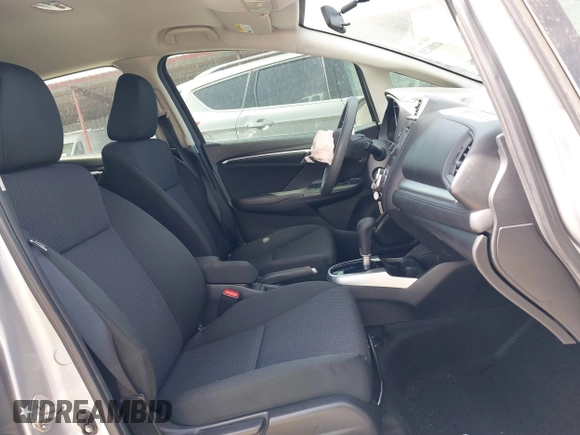 2020 Honda Fit LX with VIN 3HGGK5H43LM713989, listed as a IAAI auction lot 41808250 with 39,142 mi miles. Bid and sale history available at carsss.com. Image 5.