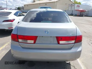 2005 Honda Accord EX z VIN 1HGCM56775A166411, wystawiony jako IAAI lot #41819230 z przebiegiem 136 431 mil mil oraz . Historia ofert i sprzedaży dostępna na DreamBid. Obrazek 16.