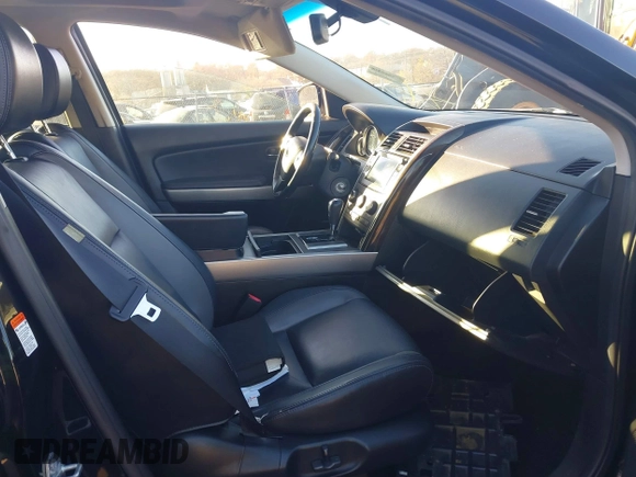 2011 Mazda CX-9 Grand Touring with VIN JM3TB3DV5B0322044, listed as a IAAI auction lot 40886500 with Not provided miles and . Bid and sale history available at DreamBid. Image 5.
