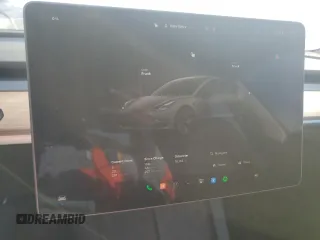 2023 Tesla Model 3 z VIN 5YJ3E1EA1PF608109, wystawiony jako Copart lot #72243744 z przebiegiem 10 165 mil mil oraz Szkoda całkowita • Salvage title. Historia ofert i sprzedaży dostępna na DreamBid. Obrazek 9.