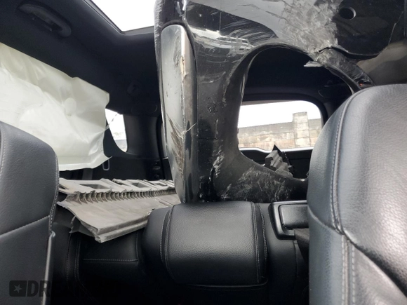 2018 Mercedes-Benz GLE 43 AMG with VIN 4JGDA6EB1JB119768, listed as a Copart auction lot 42336745 with 109,828 mi miles and Salvage Title. Bid and sale history available at DreamBid. Image 10.