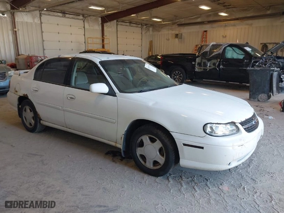 2000 Chevrolet Malibu LS with VIN 1G1NE52J0Y6324299, listed as a IAAI auction lot 42037254 with 226,982 mi miles. Bid and sale history available at carsss.com. Image 1.