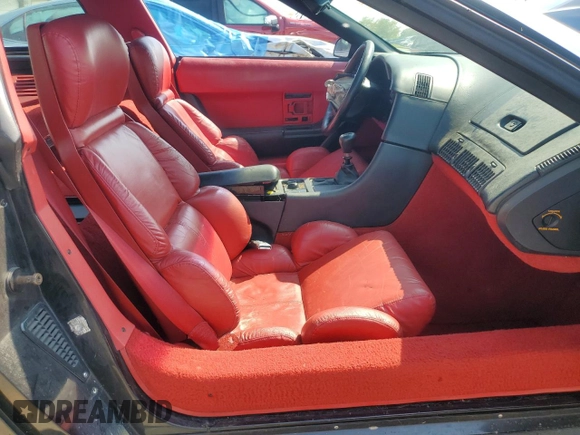 1992 Chevrolet Corvette z VIN 1G1YY23P4N5105420, wystawiony jako Copart lot #65811234 z przebiegiem Nie podano mil oraz Szkoda całkowita • Salvage title. Historia ofert i sprzedaży dostępna na DreamBid. Obrazek 10.