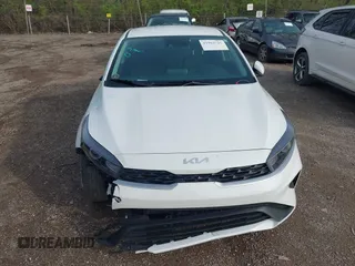 2024 Kia Forte LXS z VIN 3KPF24AD6RE837739, wystawiony jako IAAI lot #41963725 z przebiegiem 14 176 mil mil oraz . Historia ofert i sprzedaży dostępna na DreamBid. Obrazek 12.