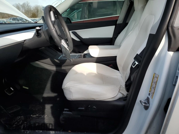 2022 Tesla Model Y Long Range with VIN 7SAYGDEE6NF454386, listed as a Copart auction lot 43506955 with 45,911 mi miles and Salvage Title. Bid and sale history available at DreamBid. Image 7.