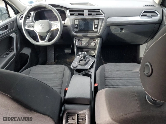 2022 Volkswagen Tiguan S with VIN 3VV0B7AX0NM057030, listed as a Copart auction lot 43189195 with 34,015 mi miles and Salvage Title. Bid and sale history available at carsss.com. Image 8.
