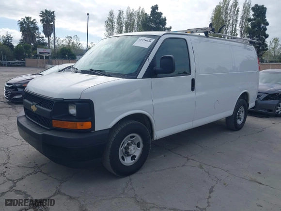 2017 Chevrolet Express Cargo Van with VIN 1GCWGAFF6H1345692, listed as a IAAI auction lot 42078030 with 185,642 mi miles. Bid and sale history available at carsss.com. Image 17.