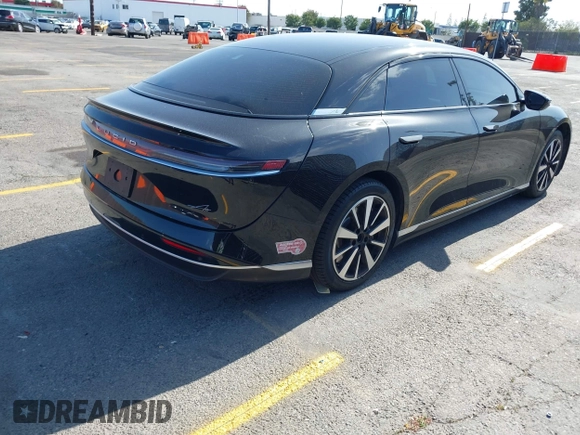2023 Lucid Air Pure z VIN 50EA1PFA6PA009358, wystawiony jako IAAI lot #41950291 z przebiegiem 54 526 mil mil oraz . Historia ofert i sprzedaży dostępna na DreamBid. Obrazek 4.