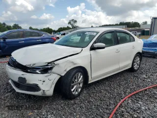 2012 Volkswagen Jetta SE with VIN 3VWDP7AJ5CM422888, listed as a Copart auction lot 61438925 with 176,450 mi miles and Salvage title. Bid and sale history available at DreamBid. Image 1.