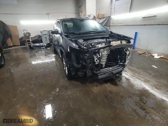 2019 Jeep Cherokee Latitude Plus with VIN 1C4PJLLN2KD196233, listed as a Copart auction lot 79740664 with 60,684 mi miles and Salvage Title. Bid and sale history available at carsss.com. Image 14.