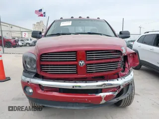 2007 Dodge 1500 SLT with VIN 1D7HU18P97S181800, listed as a IAAI auction lot 42135549 with 170,661 mi miles. Bid and sale history available at carsss.com. Image 12.