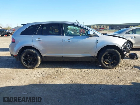2009 Lincoln MKX with VIN 2LMDU68C49BJ06499, listed as a IAAI auction lot 42072966 with 190,936 mi miles. Bid and sale history available at carsss.com. Image 13.