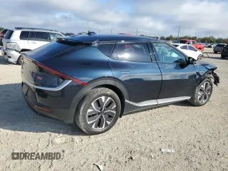 2024 Kia EV6 Light Long Range with VIN KNDC34LA3R5218238, listed as a Copart auction lot 86973164 with 601 mi miles and Salvage Title. Bid and sale history available at carsss.com. Image 3.