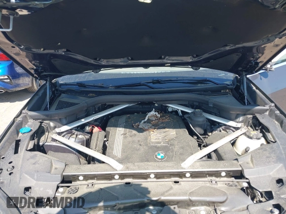 2020 BMW X5 xDrive40i with VIN 5UXCR6C06L9B16189, listed as a IAAI auction lot 42364103 with Not provided miles and . Bid and sale history available at DreamBid. Image 10.