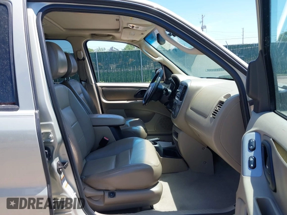2004 Ford Escape Limited with VIN 1FMCU04174KA97935, listed as a IAAI auction lot 42314791 with 143,900 mi miles and . Bid and sale history available at DreamBid. Image 5.
