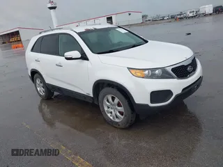 2013 Kia Sorento LX with VIN 5XYKTDA24DG315293, listed as a IAAI auction lot 42577031 with 183,483 mi miles and . Bid and sale history available at DreamBid. Image 1.