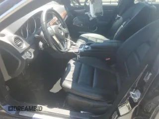 2012 Mercedes-Benz C 300 Sport z VIN WDDGF8BB5CR212988, wystawiony jako Copart lot #62689835 z przebiegiem 94 782 mil mil oraz Szkoda całkowita • Salvage title. Historia ofert i sprzedaży dostępna na DreamBid. Obrazek 7.