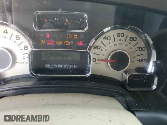 2010 Ford Expedition SSV with VIN 1FMJU1F57AEA38763, listed as a Copart auction lot 56595415 with 236,564 mi miles and Clean title. Bid and sale history available at DreamBid. Image 18.