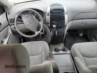 2006 Toyota Sienna with VIN 5TDZA29C76S405887, listed as a Copart auction lot 49289415 with Not Provided miles and Non Repairable. Bid and sale history available at DreamBid. Image 8.