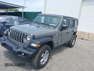 2020 Jeep Wrangler Unlimited Black and Tan with VIN 1C4HJXDG3LW298223, listed as a IAAI auction lot 42446032 with 17,688 mi miles and . Bid and sale history available at DreamBid. Image 18.