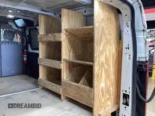 2018 Ford Transit с VIN 1FTYR1ZG4JKA34091, выставлен на аукционе IAAI как лот 42650298 с пробегом 177 181 миль миль и . История ставок и продаж доступна на DreamBid. Изображение 5.