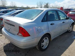 2002 Ford Focus SE with VIN 1FAFP34P62W359650, listed as a IAAI auction lot 41999719 with 98,649 mi miles and . Bid and sale history available at carsss.com. Image 4.