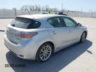 2012 Lexus CT 200h z VIN JTHKD5BH5C2115729, wystawiony jako IAAI lot #41861970 z przebiegiem 109 760 mil mil oraz . Historia ofert i sprzedaży dostępna na DreamBid. Obrazek 4.