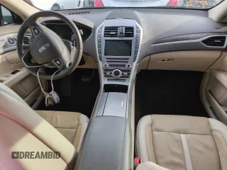 2020 Lincoln MKZ Reserve z VIN 3LN6L5E92LR610827, wystawiony jako Copart lot #55257895 z przebiegiem Nie podano mil oraz Nie do naprawy • Non repairable. Historia ofert i sprzedaży dostępna na DreamBid. Obrazek 8.