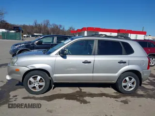 2006 Hyundai Tucson GL with VIN KM8JM12BX6U419239, listed as a IAAI auction lot 41755456 with 88,094 mi miles. Bid and sale history available at carsss.com. Image 14.