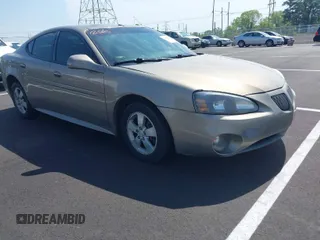 2007 Pontiac Grand Prix with VIN 2G2WP552971151953, listed as a IAAI auction lot 41996318 with 323,690 mi miles. Bid and sale history available at carsss.com. Image 1.