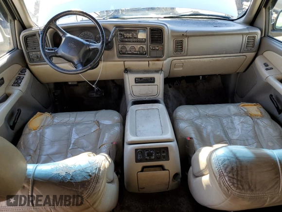 2002 Chevrolet Suburban Z71 with VIN 3GNFK16Z92G267367, listed as a Copart auction lot 43647755 with 0 mi miles and Salvage Title. Bid and sale history available at carsss.com. Image 8.