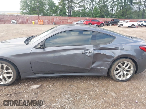 2015 Hyundai Genesis Coupe 3.8L Base с VIN KMHHU6KJ3FU124857, выставлен на аукционе IAAI как лот 42168363 с пробегом 130 469 миль миль и . История ставок и продаж доступна на DreamBid. Изображение 6.