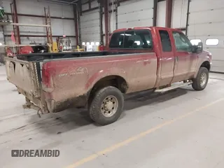 2003 Ford F-250 XL z VIN 1FTNX21S13EA85760, wystawiony jako IAAI lot #42049264 z przebiegiem 110 593 mil mil oraz . Historia ofert i sprzedaży dostępna na DreamBid. Obrazek 4.