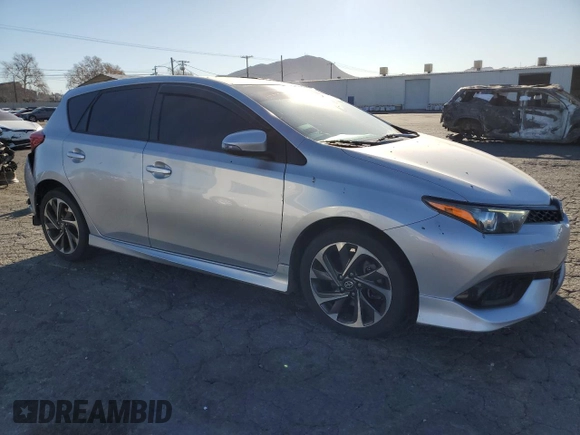 2016 Scion iM z VIN JTNKARJE1GJ505887, wystawiony jako Copart lot #88695115 z przebiegiem 137 491 mil mil oraz Szkoda całkowita • Salvage title. Historia ofert i sprzedaży dostępna na DreamBid. Obrazek 4.