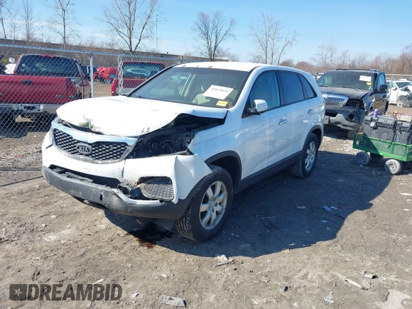 2011 Kia Sorento LX with VIN 5XYKT3A19BG101768, listed as a IAAI auction lot 41879055 with 147,902 mi miles. Bid and sale history available at carsss.com. Image 16.