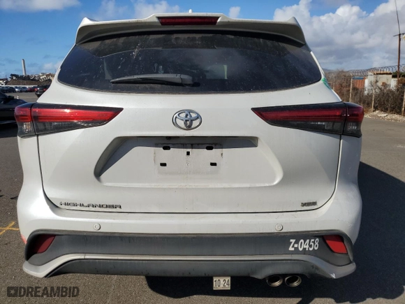2022 Toyota Highlander XSE with VIN 5TDLZRAH7NS133662, listed as a Copart auction lot 85827124 with 82,047 mi miles and Salvage Title. Bid and sale history available at carsss.com. Image 6.