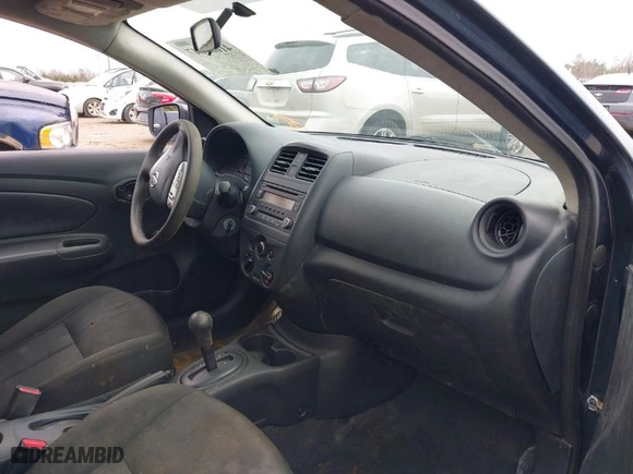2016 Nissan Versa SV with VIN 3N1CN7AP1GL821286, listed as a IAAI auction lot 41600047 with 143,076 mi miles. Bid and sale history available at carsss.com. Image 5.