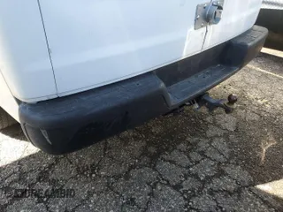 2013 Chevrolet Express Cargo z VIN 1GCWGFCA8D1175464, wystawiony jako IAAI lot #42409029 z przebiegiem 166 299 mil mil oraz . Historia ofert i sprzedaży dostępna na DreamBid. Obrazek 8.