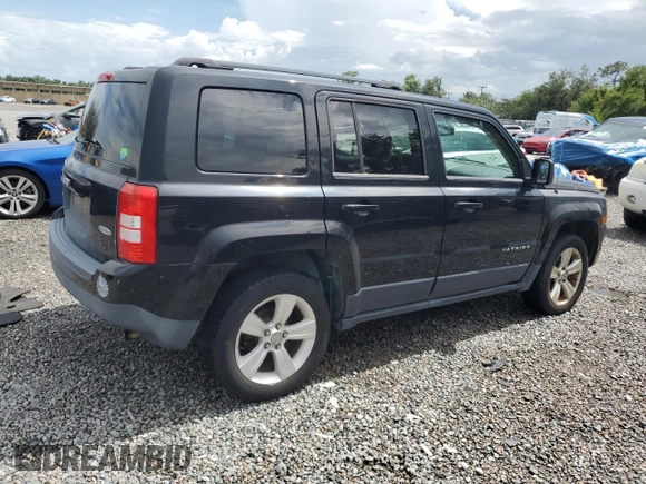 2014 Jeep Patriot Latitude with VIN 1C4NJRFBXED846992, listed as a Copart auction lot 60405735 with 93,779 mi miles and Clean title. Bid and sale history available at DreamBid. Image 3.