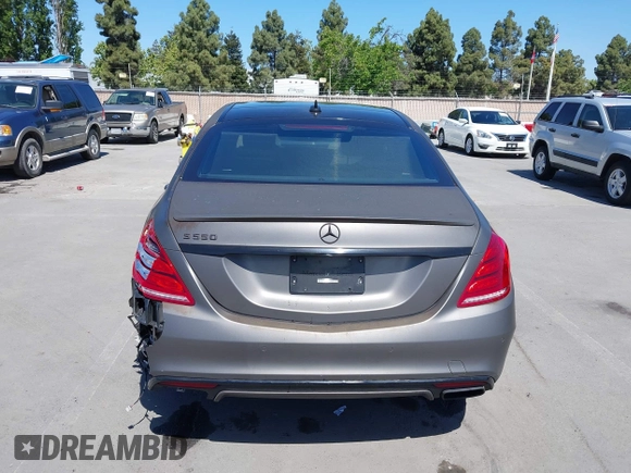 2016 Mercedes-Benz S 550 с VIN WDDUG8CB0GA237364, выставлен на аукционе IAAI как лот 42265337 с пробегом 79 652 миль миль и . История ставок и продаж доступна на DreamBid. Изображение 16.