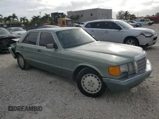 1989 Mercedes-Benz 300 with VIN WDBCA24D0KA457759, listed as a Copart auction lot 47920625 with 174,332 mi miles and Salvage Title. Bid and sale history available at DreamBid. Image 4.