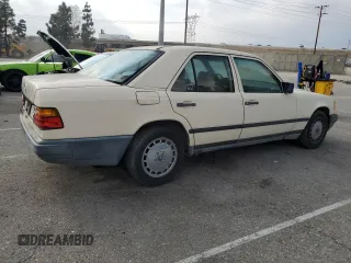 1988 Mercedes-Benz 300 E z VIN WDBEA30D4JA640293, wystawiony jako Copart lot #50998785 z przebiegiem 179 471 mil mil oraz Czysty tytuł • Clean title. Historia ofert i sprzedaży dostępna na DreamBid. Obrazek 3.